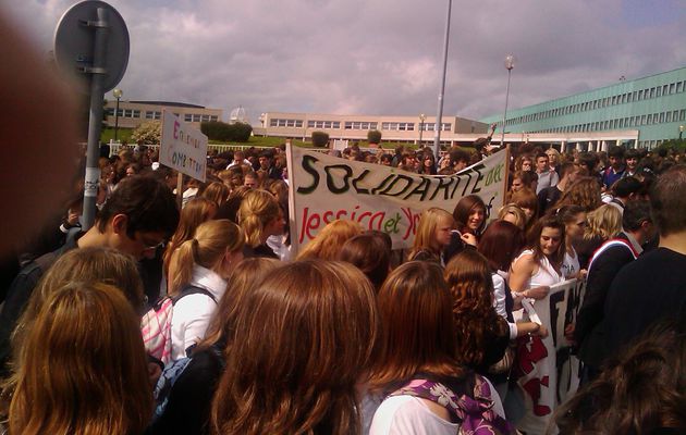 2000 manifestants à Dieppe contre l'expulsion de Jessica et de sa famille !
