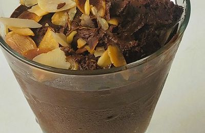 Crème au chocolat parfumée à la fève Tonka