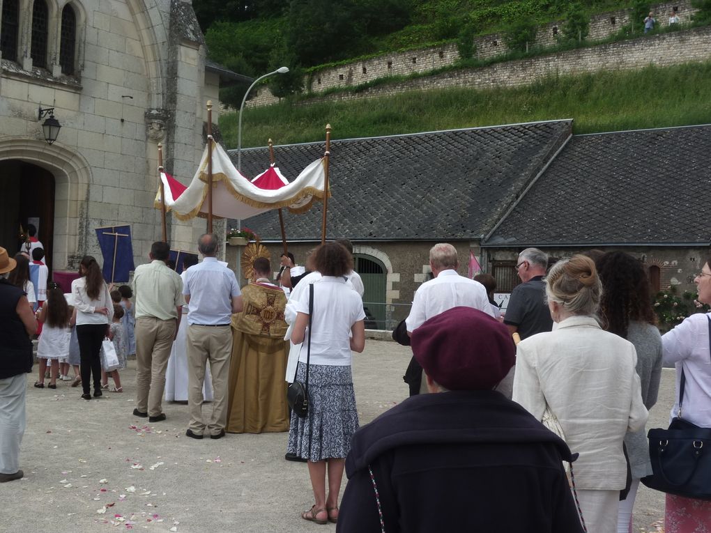 Photos de la procession du Saint-Sacrement du 03 juin 2018 