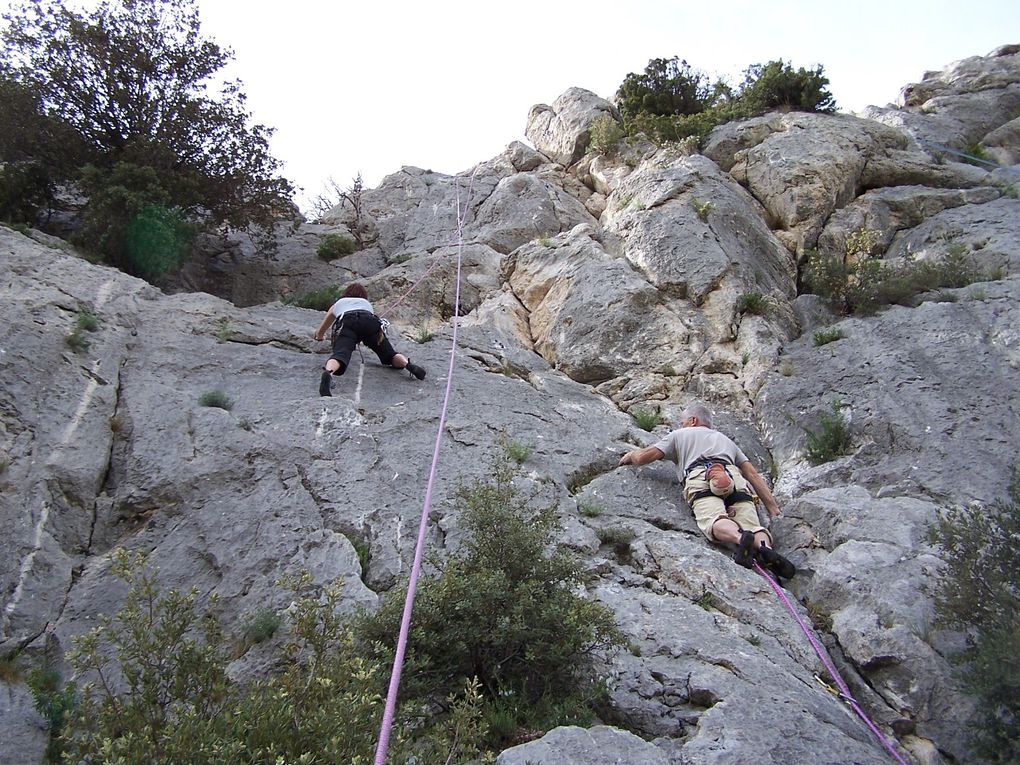 Album - escalade-dentelle-montmiraille-2010