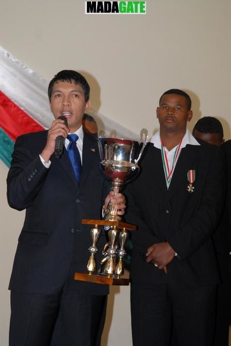 Les XV Makis de Madagascar, vainqueur de la Namibie, lors de la CAN 2012 de rugby, faits Chevaliers de l'Ordre national malagasy. Photos Harilala Randrianarison. www.madagate.com