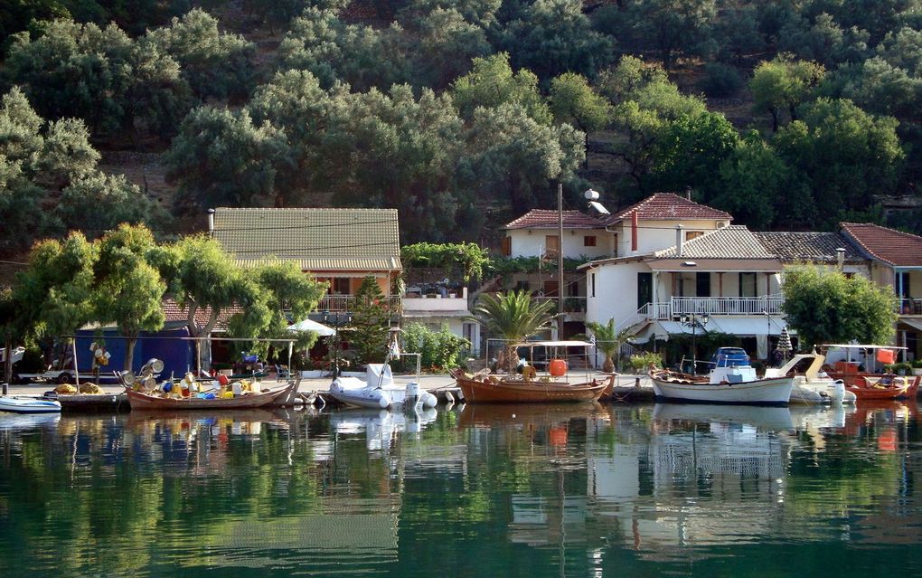 Moments seul à bord, du 25 juin au 12 juillet dans les îles ioniennes, et du 20 au 30 octobre remontée de Mykonos à Halkoutsi.