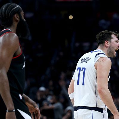 Luka Doncic et les Mavericks s'imposent à LA en arrachant l'avantage du terrain (1-1)