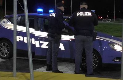 SANT'ANTIMO E NAPOLI NORD NEWS Controlli a Giugliano in Campania: numerose violazioni al codice della strada Polizia in azione in sinergia con i vigili urbani