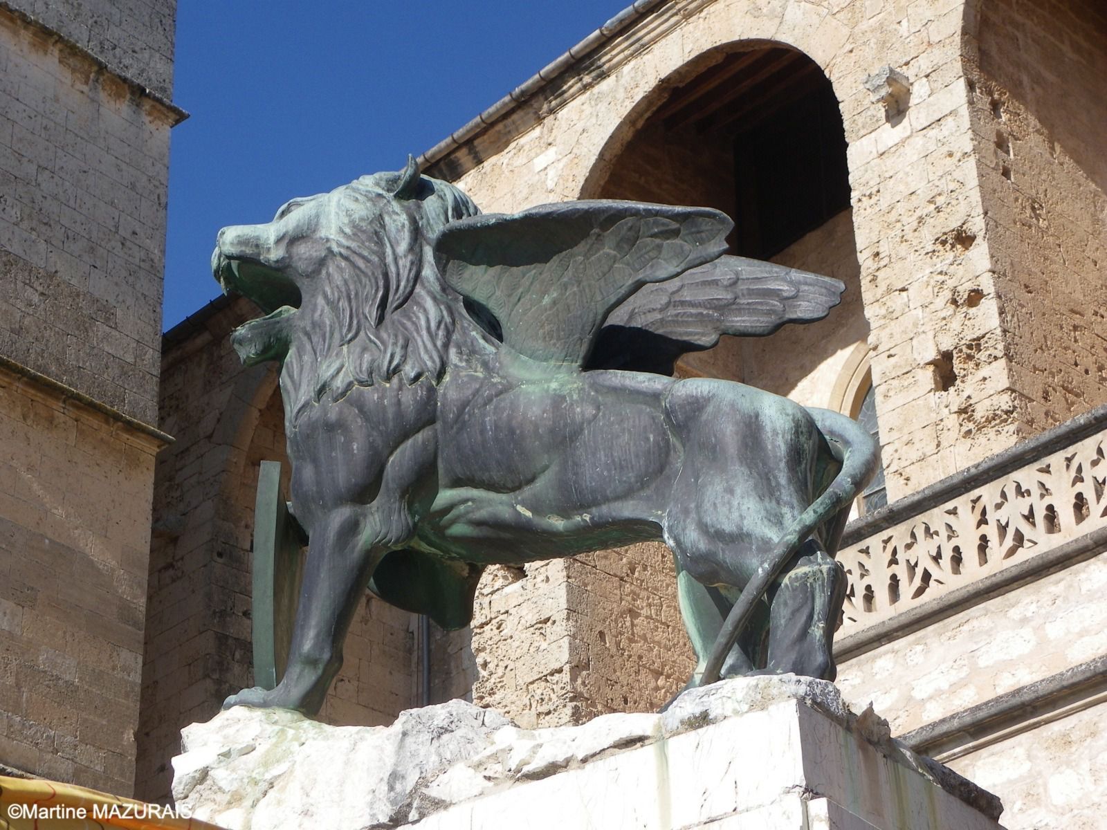 Sineu Statue lion ailé
