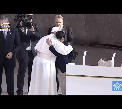 Le Pape invite les jeunes Japonais à se mettre à l’écoute des autres