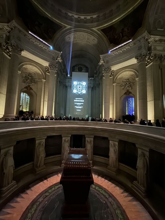 AURA INVALIDES, un fabuleux spectacle immersif