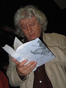 Un auteur de la Revue Jules Verne : Péter Esterházy (définition Wikipedia)