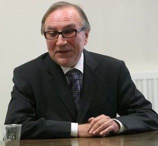 Présidentielle 2017 : Gérard Charollois annonce sa candidature .