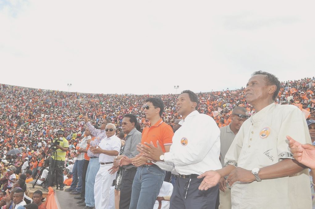 Coliseum d'Antsonjombe, 1er décembre 2013. Présentation officielle des  candidats députés du groupement MAPAR (Miaraka amin'ny Prezidà Andry Rajoelina). Photos : www.madagate.com