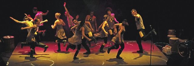 Les Rythmopathes sur la scène du centre multimédia de Neuvic