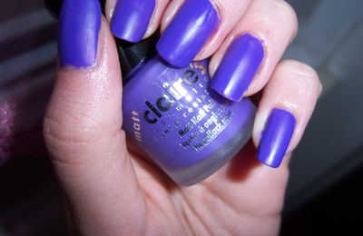 Vernis Claire's Matt Violet