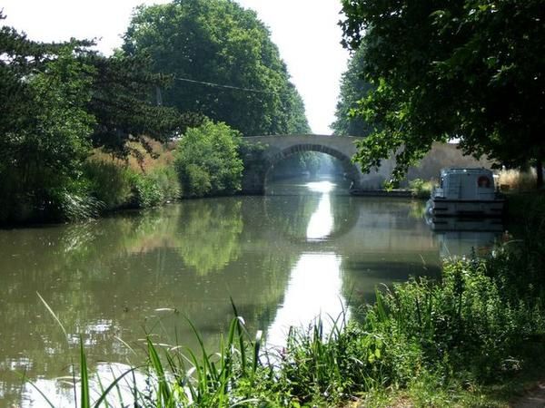 Chemin de halage parcouru en vélo, de Castelnaudary  à Agde....