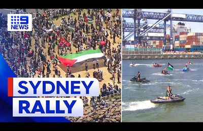Plusieurs dizaine de manifestants pro-palestiniens en jet ski bloquent la sortie du port de Sydney