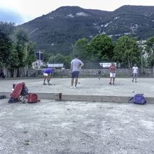 Saint-André-Les-Alpes : concours de boules à la provençale sous le soleil 