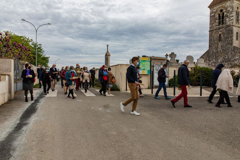 Bénédictions, prières et chants pour tous ceux qui travaillent la terre .