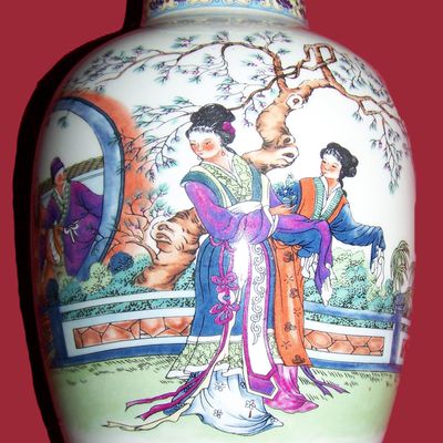 POTICHE EN PORCELAINE DU JAPON