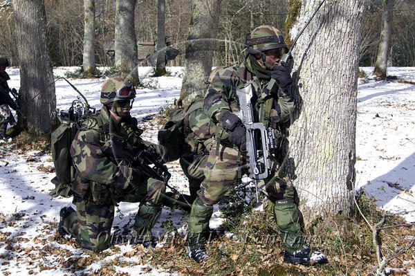 Sélection de photos prises lors de divers reportages au profit de nos forces armées : Terre, Mer, Air.