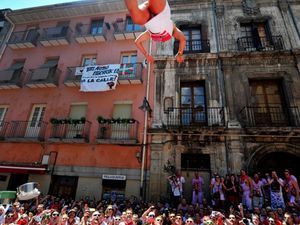 Pampelune, San Fermin : taureaux et tétons