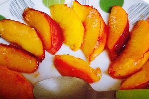 Nectarine rôtie au miel et sucre vanillé