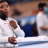 Jeux olympiques : "la plus grande gymnaste de tous les temps" forfait. Quels sont les "démons" de Simone Biles ?