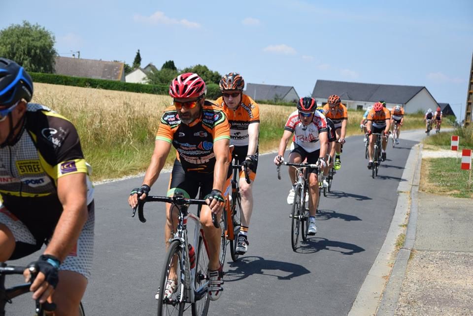 Course UFOLEP GS de Claville (27) victoire de Yann Breton (EC Avraise)