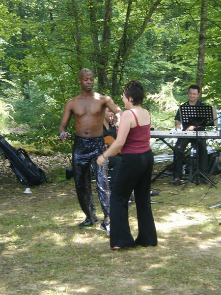 Concert pour la fête de la musique 2005, à Lexmark avec la chorale. Il y avait aussi un groupe brésilien venu de Tours