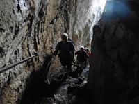 Dans la grotte d'Orjobet.