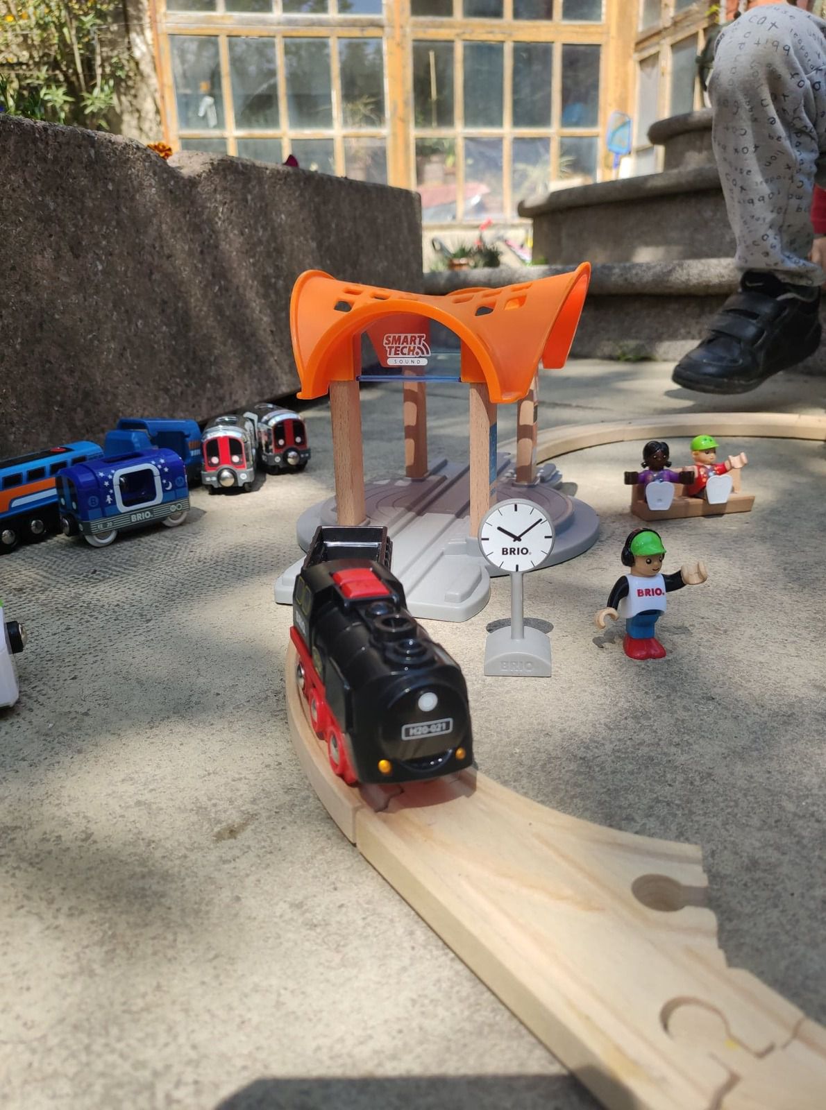 Train pour enfants avec feux de fumée et sons, train jouet de