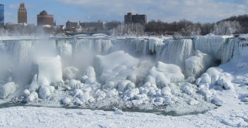 Chutes du Niagara gelées : la photo a fait le tour du monde.