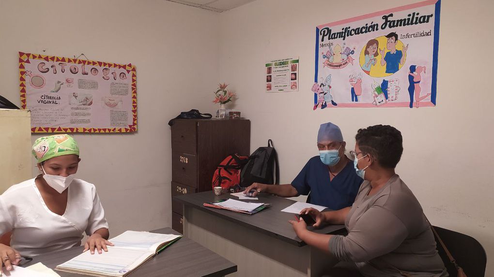 Veinte empleadas de la alcaldía beneficiadas por Jornada Ginecológica en Ambulatorio Los Guayos