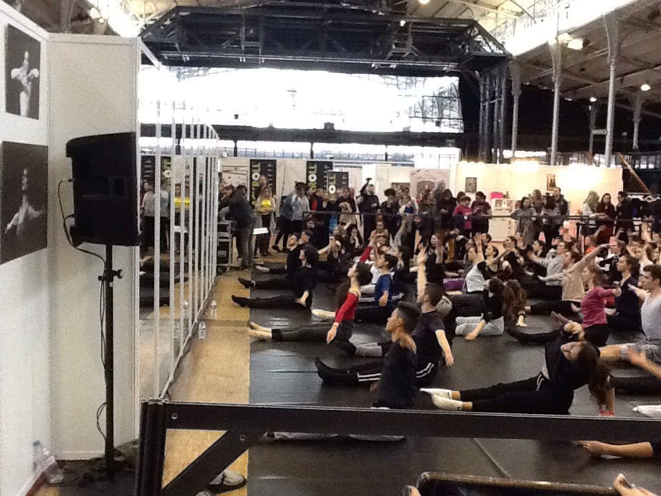 Cours de contemporain avec Pietragalla Paris 2018 Marjorie Ryhtme et révérence.