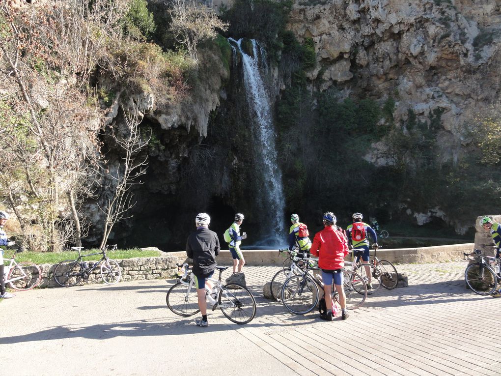 L'AS Espère Cyclo dans le Rougier de Marcillac-Vallon