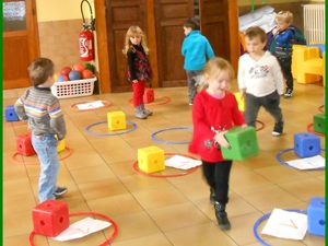 &quot;Gym et maths&quot; en décembre ( TPS et PS)