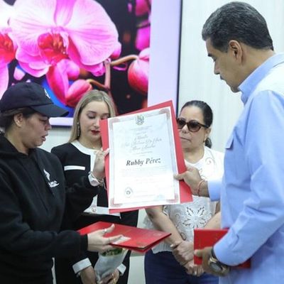 Nicolás Maduro otorga la nacionalidad venezolana al merenguero dominicano fallecido Rubby Pérez