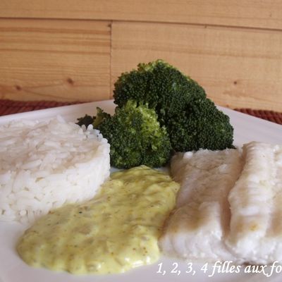 Filet de poisson, sauce curry / échalote