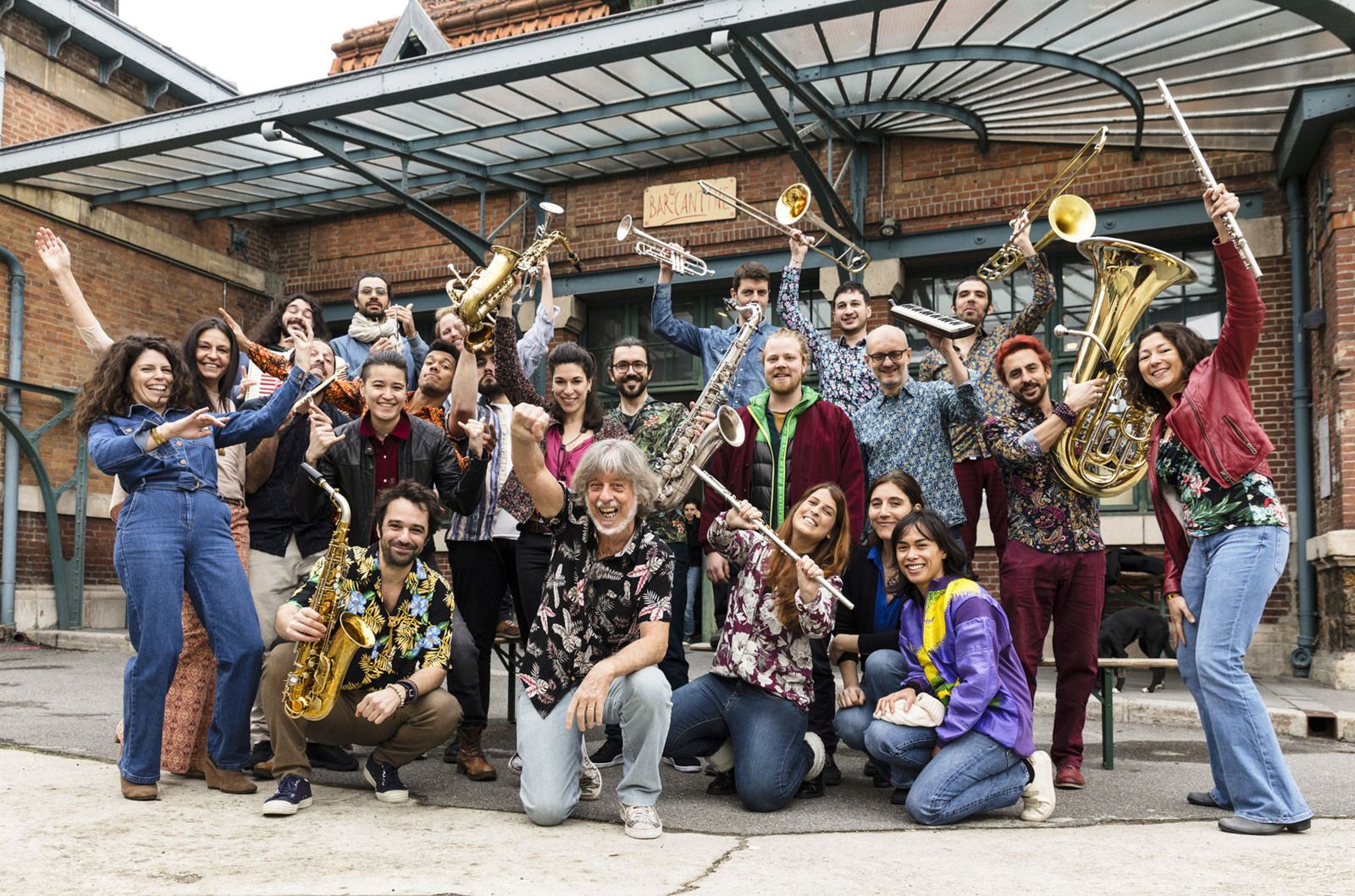 Itiberê Zwarg & Orquestra Familia França sortent grandiose Live Paris