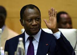 Elections ivoiriennes: Abidjan accuse Dakar de "conspiration" après une rencontre Wade-Ouattara