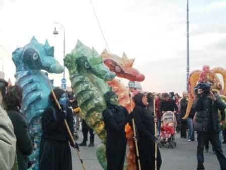 <p>A l'occasion de la candidature de Toulouse pour &ecirc;tre capitale mondiale de la culture en 2013, les plasticiens volants nous ont offert un vrai bon moment dans les rues de Toulouse et place du Capitole.</p>
<p>Du grand spectacle ....</p>