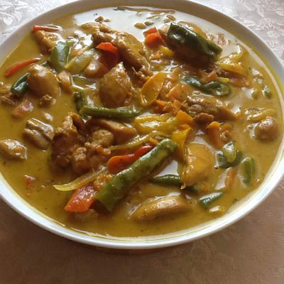 Poulet curry légumes au lait de coco 