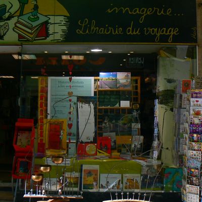 Rencontre avec l'équipe de LA PANTOUFLE à la librairie l'eau vive