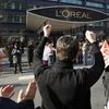 L'Oréal: manifestation de salariés pour réclamer une hausse des salaires