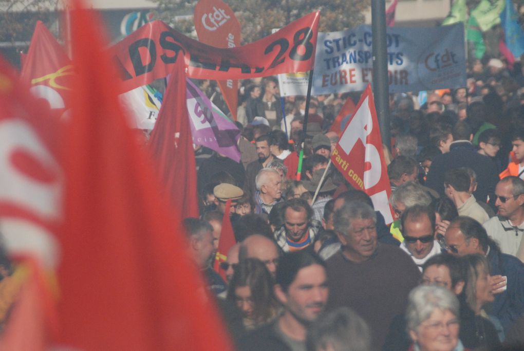 11 000 manifestants à chatres contre la réforme des retraites le 12/10/2010 (Photo A. perucha CGT Philips)