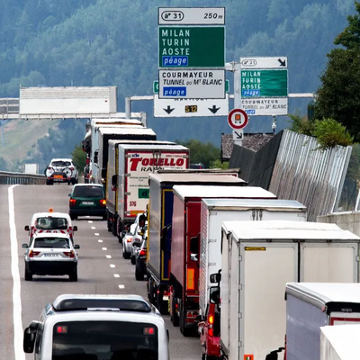 Pour un report de la fermeture du tunnel routier du Mont-Blanc APRÈS la réouverture de la ligne ferroviaire en Maurienne fin novembre.