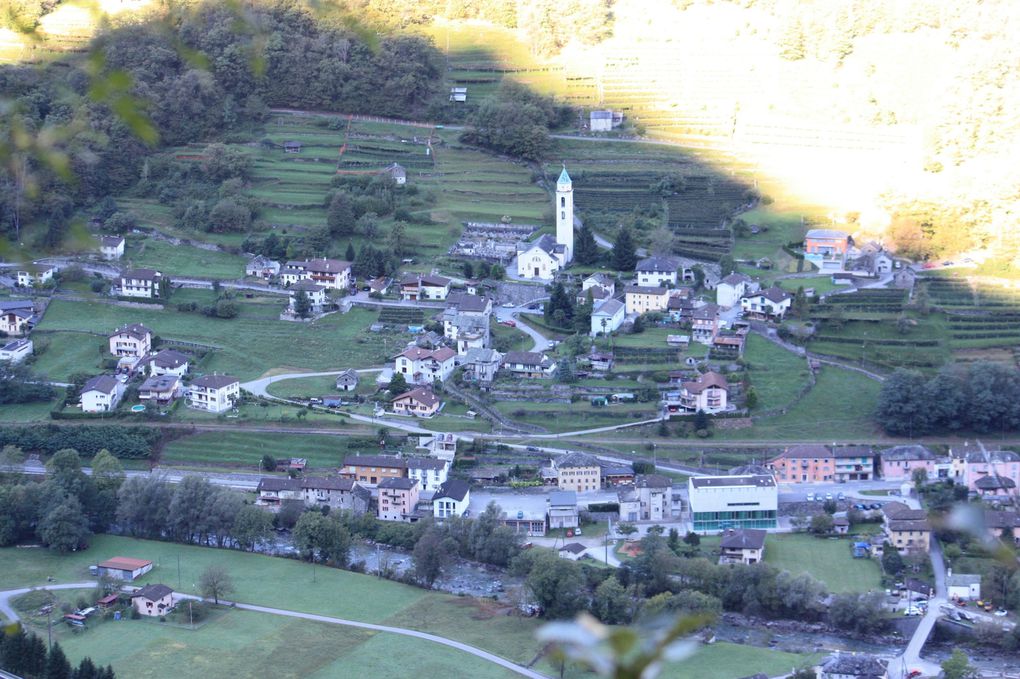 Album fotografico dell'escursione del 26.09.2010 da Cama al laghetto omonimo