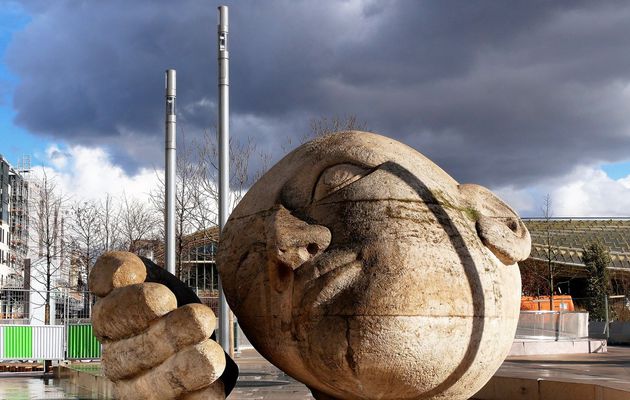 28 février. "Ecoute" place René Cassin. Halles. 16h15