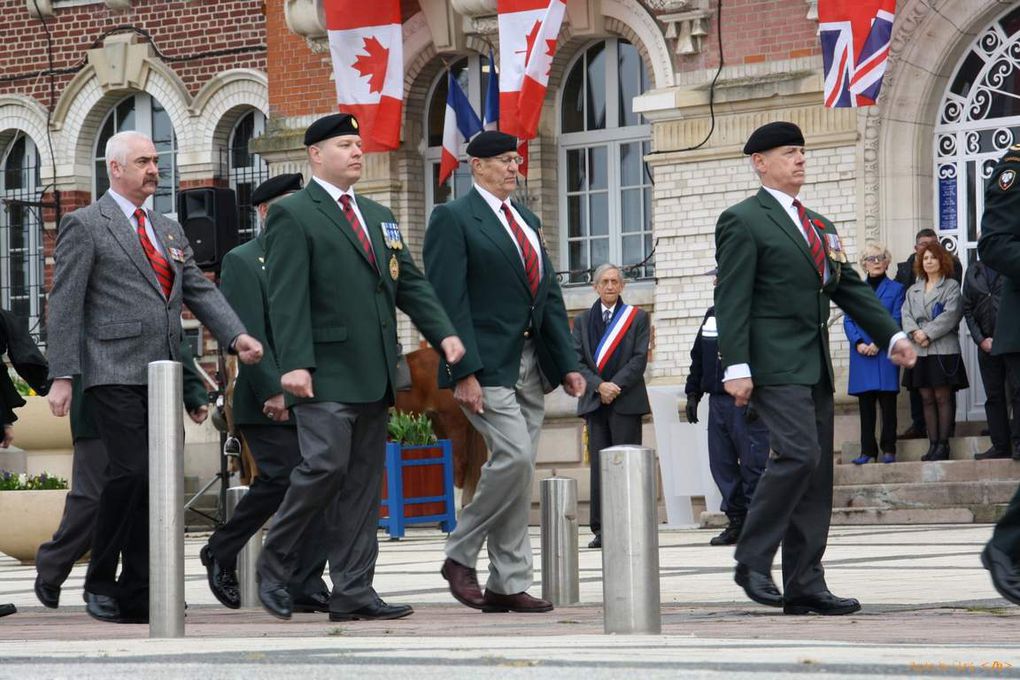 Remise des clés à la Garge Royale Canadienne Montée