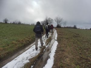 Au hameau de Picou, situé à prés de 800m d'altitude, la neige est encore présente.