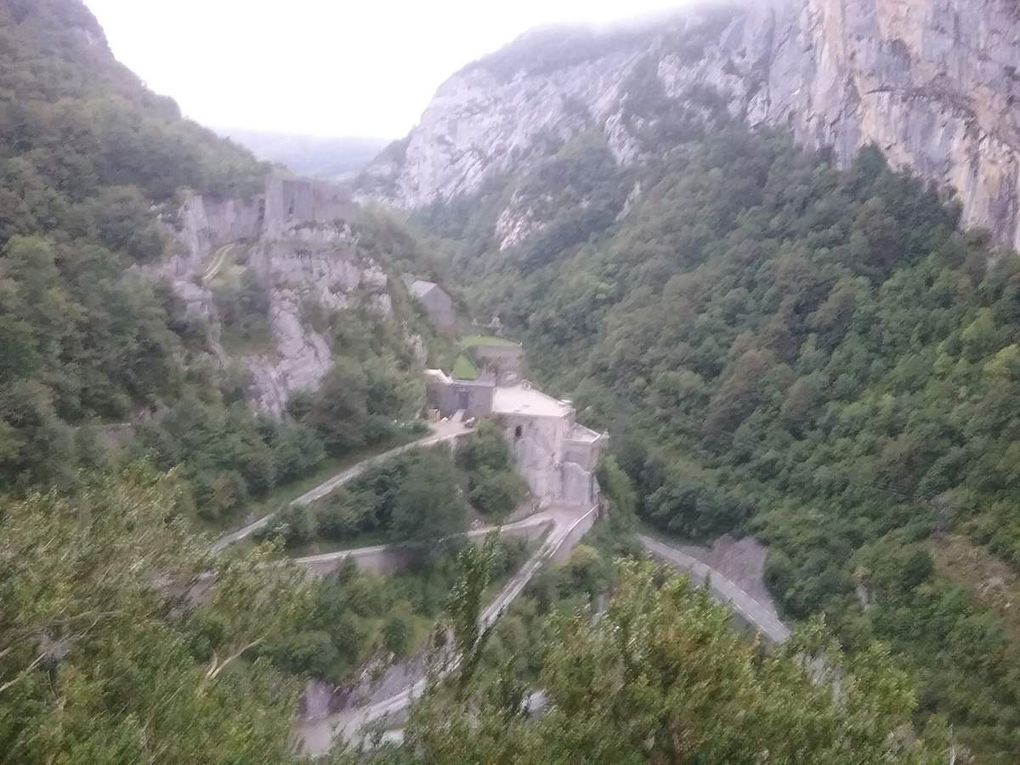 Le chemin de la Mâture et la vue saisissante du col d'Ayous 