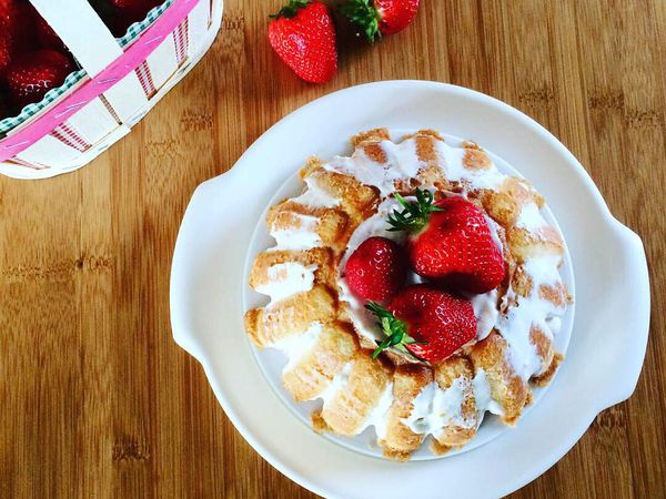 Charlotte au fraises &quot;pshiiit&quot; de Tupperware 